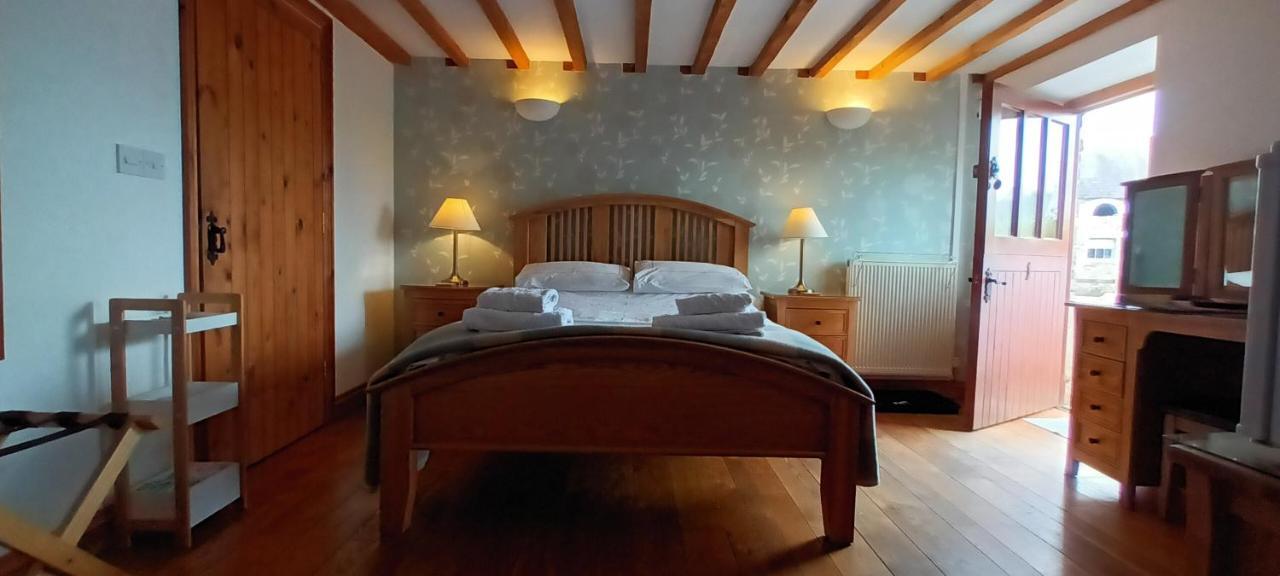 Henllys Estate B And B Llandovery Exterior foto